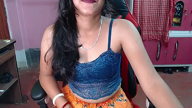 Snapshot of Angel_Alison_ chatting on February 2025 09:43:01 PM Angel Alison  online show from February 2025 09:43:01 PM