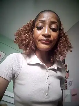 Snapshot of GoddessVee chatting on November 2025 12:43:02 PM GoddessVee online show from November 2025 12:43:02 PM