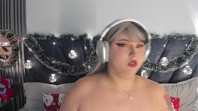 Snapshot of Karmilla_Rosse chatting on November 2025 10:36:02 AM Karmilla Rosse online show from November 2025 10:36:02 AM