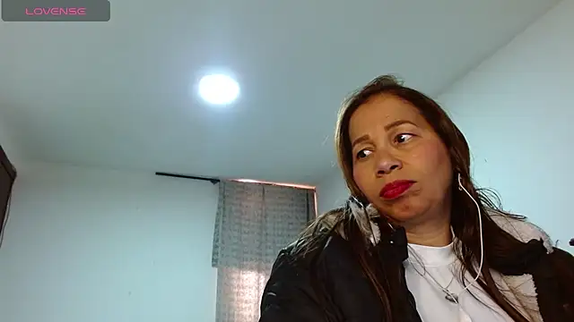 CaroMasha online show from May 2026 08:33:02 PM