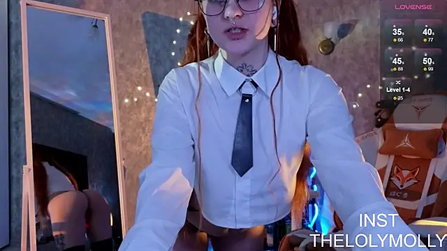 LolyMolli online show from April 2026 10:11:02 AM