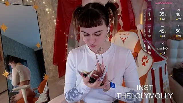 LolyMolli online show from November 2025 10:53:02 AM