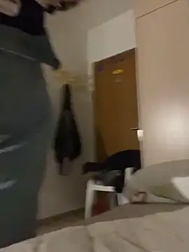 Kamaleonix online show from February 2026 09:13:02 PM