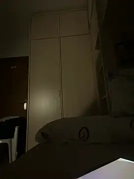 Kamaleonix online show from February 2026 09:56:02 PM