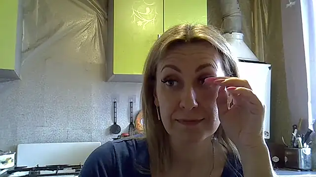 Snapshot of AshleyXHoney chatting on March 2025 01:12:02 PM AshleyXHoney online show from March 2025 01:12:02 PM