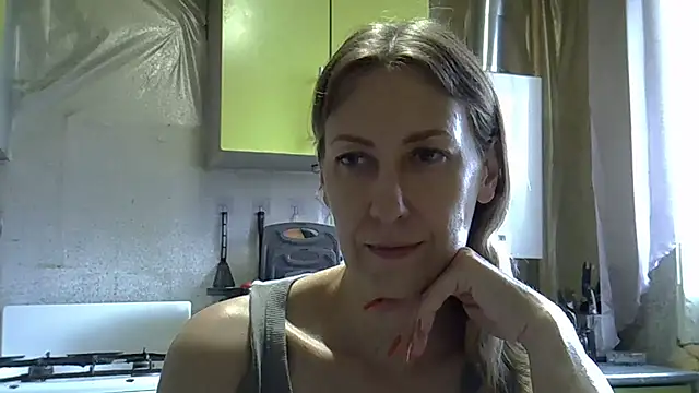 Snapshot of AshleyXHoney chatting on June 2026 08:03:01 AM AshleyXHoney online show from June 2026 08:03:01 AM