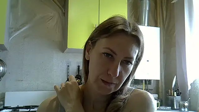 Snapshot of AshleyXHoney chatting on June 2026 06:57:02 AM AshleyXHoney online show from June 2026 06:57:02 AM