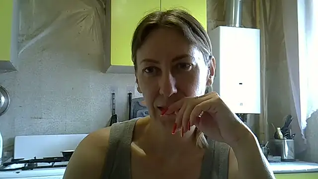 Snapshot of AshleyXHoney chatting on July 2026 06:36:01 AM AshleyXHoney online show from July 2026 06:36:01 AM