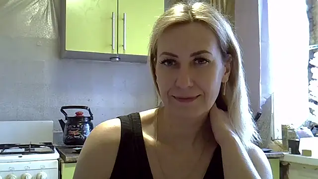 Snapshot of AshleyXHoney chatting on December 2024 08:51:02 AM AshleyXHoney online show from December 2024 08:51:02 AM