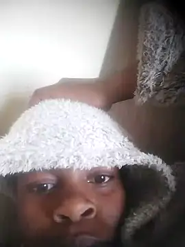 Snapshot of Sluttylesa chatting on September 2025 06:39:02 AM Sluttylesa online show from September 2025 06:39:02 AM