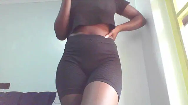 julietunderwoood online show from April 2026 06:49:02 AM