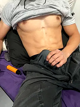 jusjames77 online show from October 2025 09:30:01 AM
