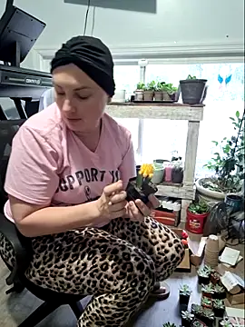 MilfyMrsRobinson online show from May 2026 08:28:01 PM