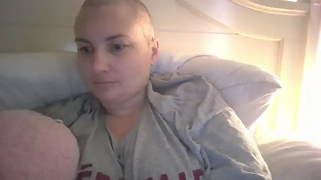 MilfyMrsRobinson online show from March 2026 12:42:02 PM