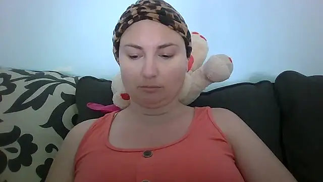 MilfyMrsRobinson online show from June 2026 02:45:02 PM