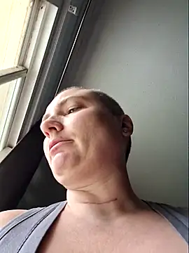 MilfyMrsRobinson online show from May 2026 04:17:02 PM