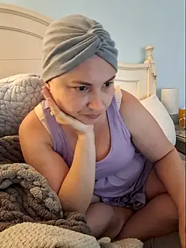 MilfyMrsRobinson online show from May 2026 02:01:01 PM