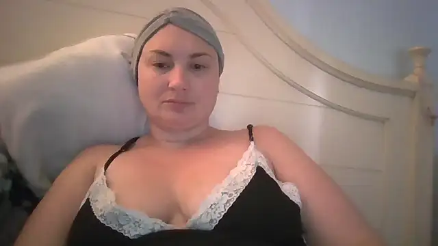 MilfyMrsRobinson online show from May 2026 12:12:01 PM