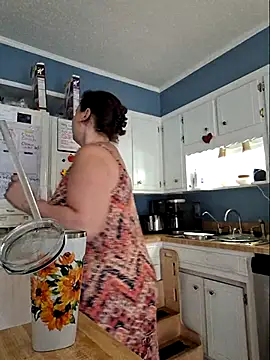 Snapshot of MilfyMrsRobinson chatting on October 2025 01:45:02 PM MilfyMrsRobinson online show from October 2025 01:45:02 PM