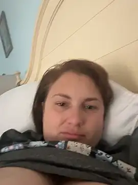 MilfyMrsRobinson online show from January 2026 01:37:02 PM