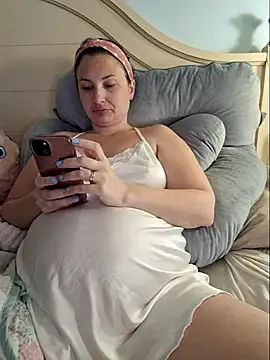 Snapshot of MilfyMrsRobinson chatting on March 2025 02:23:01 PM MilfyMrsRobinson online show from March 2025 02:23:01 PM