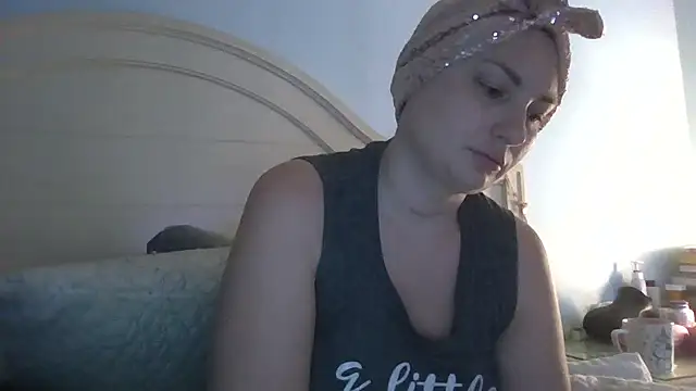 Snapshot of MilfyMrsRobinson chatting on July 2026 01:07:02 PM MilfyMrsRobinson online show from July 2026 01:07:02 PM