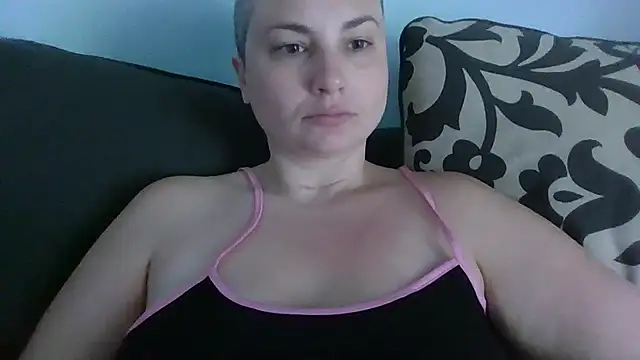 Snapshot of MilfyMrsRobinson chatting on July 2026 02:27:01 PM MilfyMrsRobinson online show from July 2026 02:27:01 PM