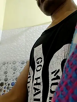 Snapshot of yashzae chatting on September 2025 02:11:02 PM yashzae online show from September 2025 02:11:02 PM