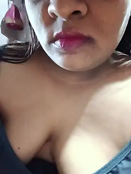 Snapshot of Love_Jenny chatting on July 2026 11:28:02 AM Love Jenny online show from July 2026 11:28:02 AM