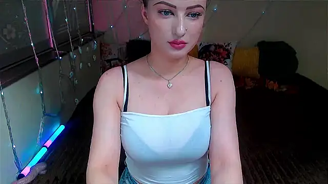 LizaSenri online show from October 2025 06:37:02 AM
