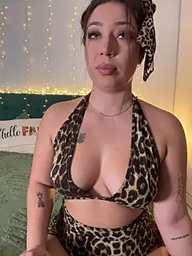 KimArts online show from November 2025 05:49:02 PM