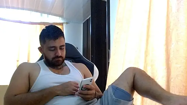 aronmiller404 online show from March 2026 02:55:01 PM
