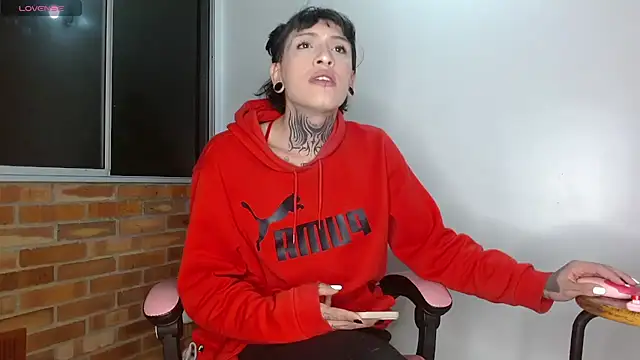 charlotbelucci  online show from October 2025 08:33:02 AM