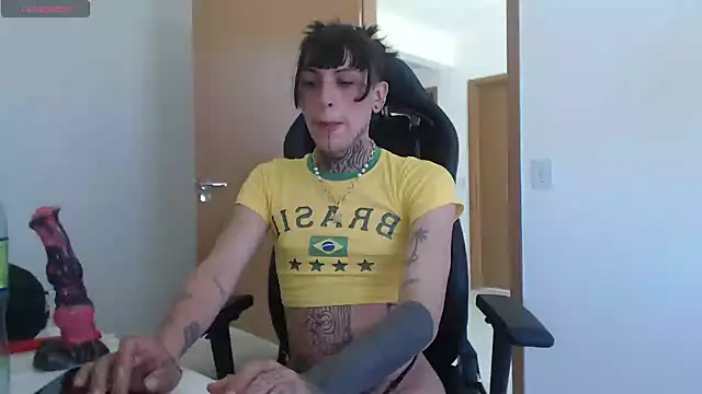 charlotbelucci  online show from October 2025 01:47:02 PM