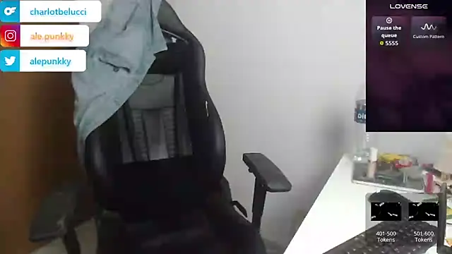 charlotbelucci  online show from October 2025 09:45:02 PM