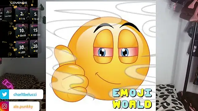 Snapshot of charlotbelucci_ chatting on May 2026 09:23:01 AM charlotbelucci online show from May 2026 09:23:01 AM