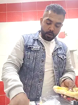 ListedLoin online show from February 2025 03:52:02 PM