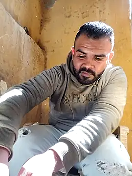 ListedLoin online show from February 2025 10:48:01 AM