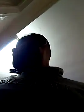 ListedLoin online show from November 2025 07:29:02 PM