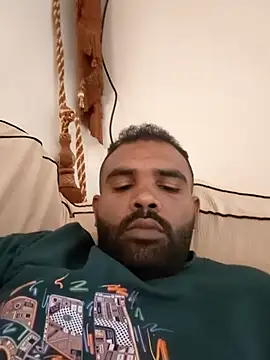 ListedLoin online show from November 2025 10:42:02 AM