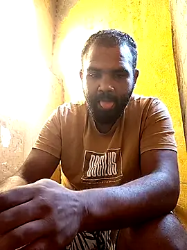 ListedLoin online show from November 2025 01:04:02 PM