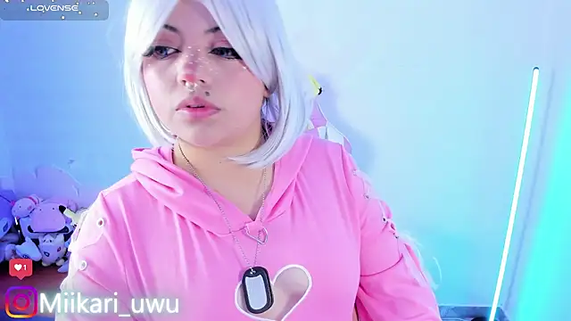 Snapshot of Ahri_Elderwood chatting on February 2026 04:01:01 AM Ahri Elderwood online show from February 2026 04:01:01 AM