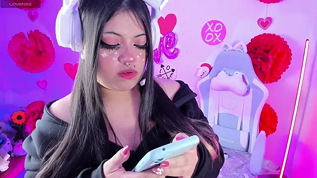 Snapshot of Ahri_Elderwood chatting on March 2026 05:58:01 AM Ahri Elderwood online show from March 2026 05:58:01 AM