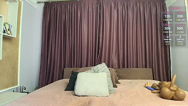 isabellice online show from December 2025 02:44:02 AM