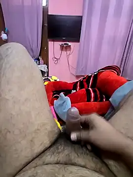 Snapshot of Loveboycurvy chatting on December 2024 02:41:01 AM Loveboycurvy online show from December 2024 02:41:01 AM