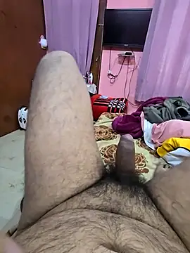 Snapshot of Loveboycurvy chatting on February 2025 02:44:02 AM Loveboycurvy online show from February 2025 02:44:02 AM