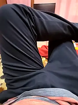 Snapshot of Loveboycurvy chatting on February 2025 03:33:01 AM Loveboycurvy online show from February 2025 03:33:01 AM