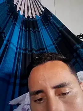 Snapshot of luissilva0071 chatting on March 2025 04:40:02 PM luissilva0071 online show from March 2025 04:40:02 PM