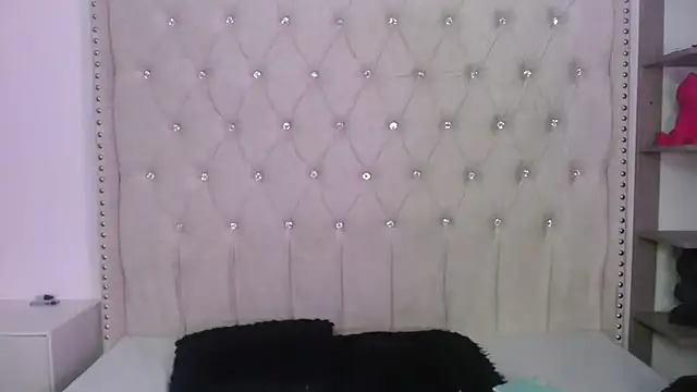 Abril Squirt online show from February 2026 11:17:02 PM