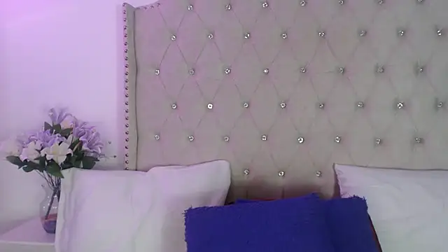 Abril Squirt online show from June 2026 12:19:02 AM